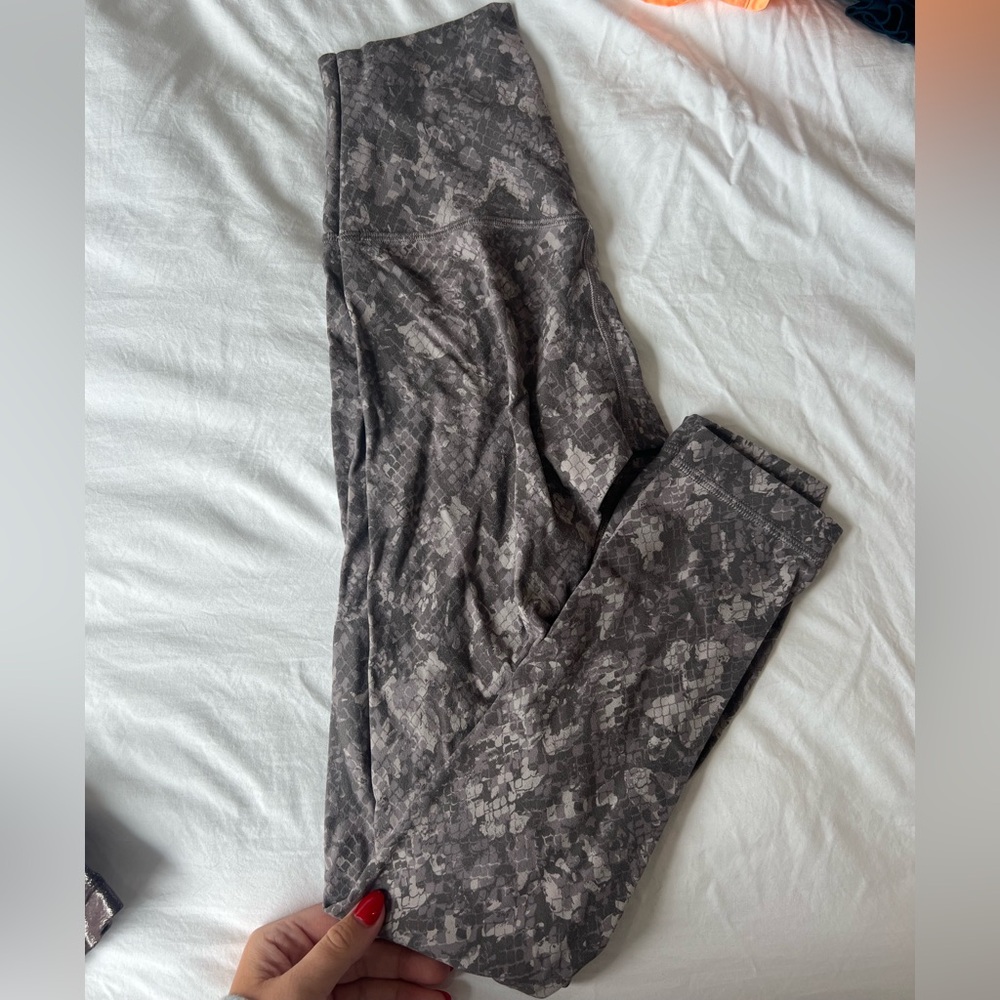 LuluLemon leggings